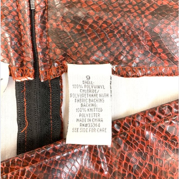 CURRANTS -- Mini-Skirt, Red and Black in Snake-Skin Print, NWT - Picture 9 of 10